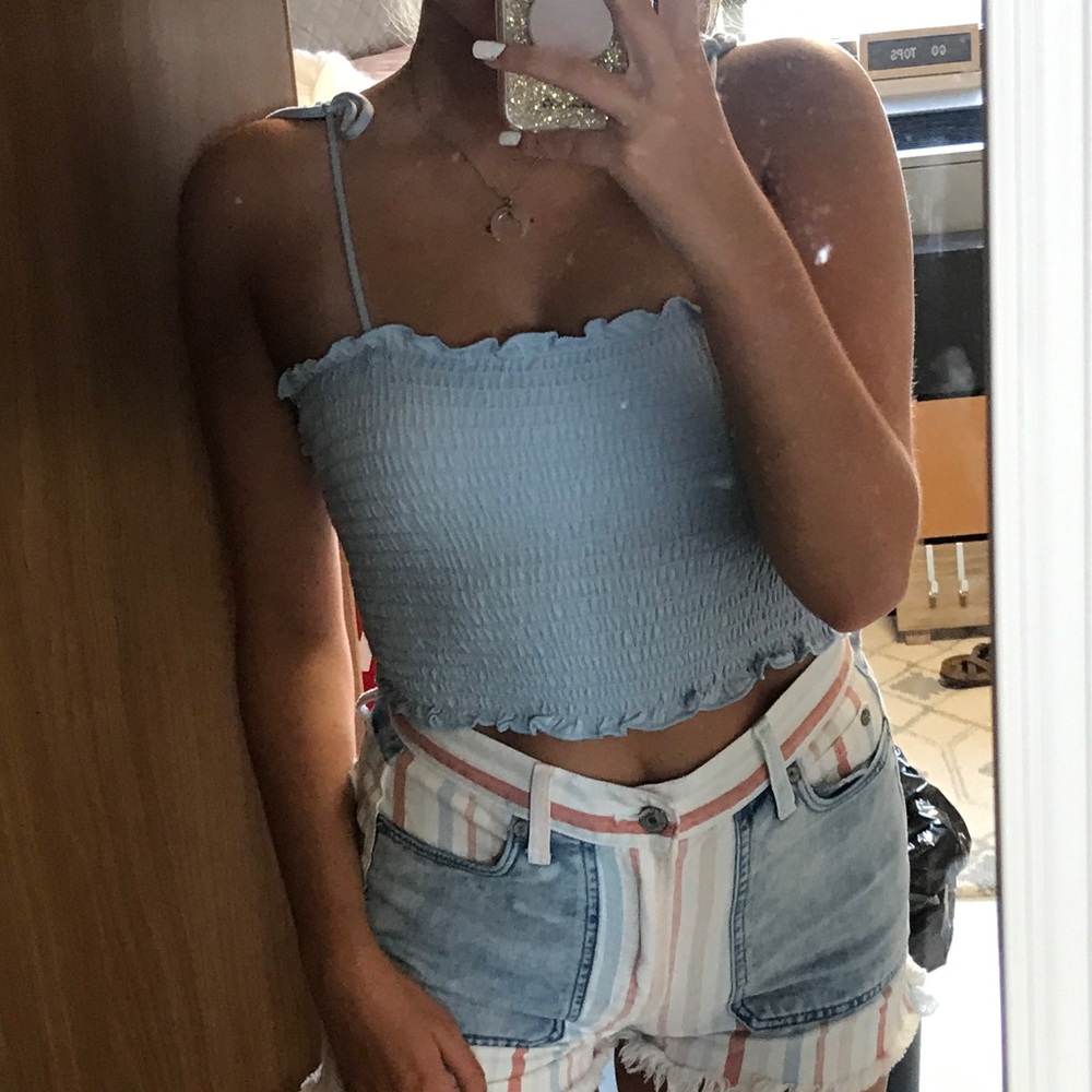 American threads blue cropped smock top